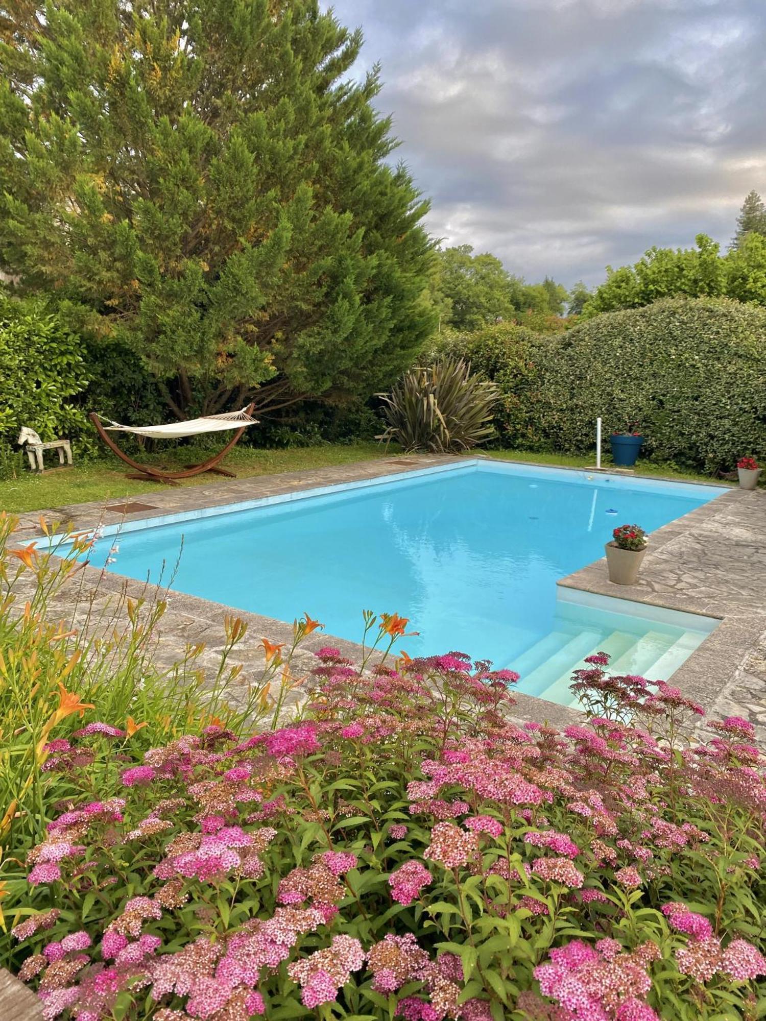 Agreable Petit Gite Avec Piscine Et Jardinet Salies-de-Béarn Εξωτερικό φωτογραφία