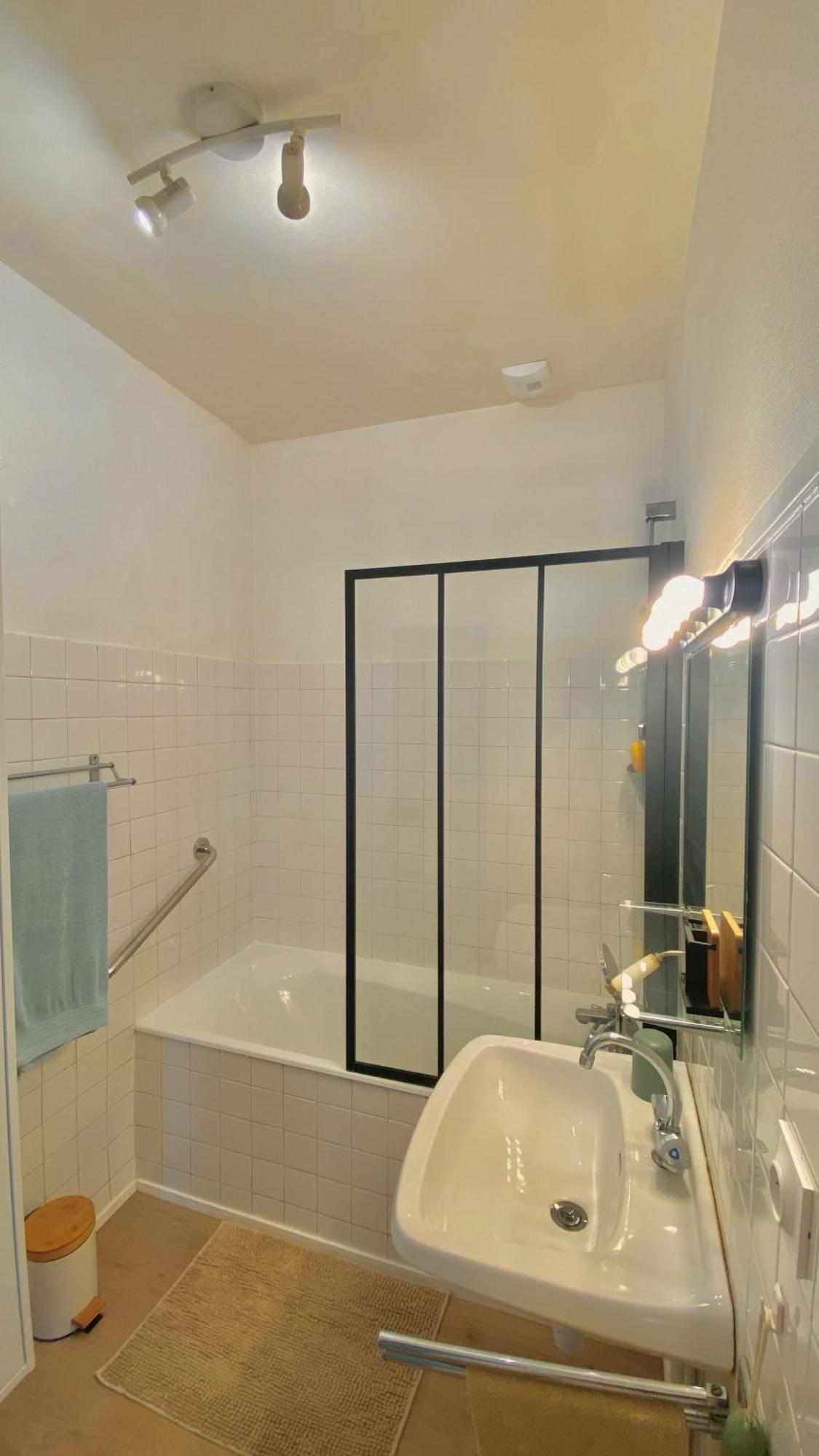 Agreable Petit Gite Avec Piscine Et Jardinet Salies-de-Béarn Εξωτερικό φωτογραφία