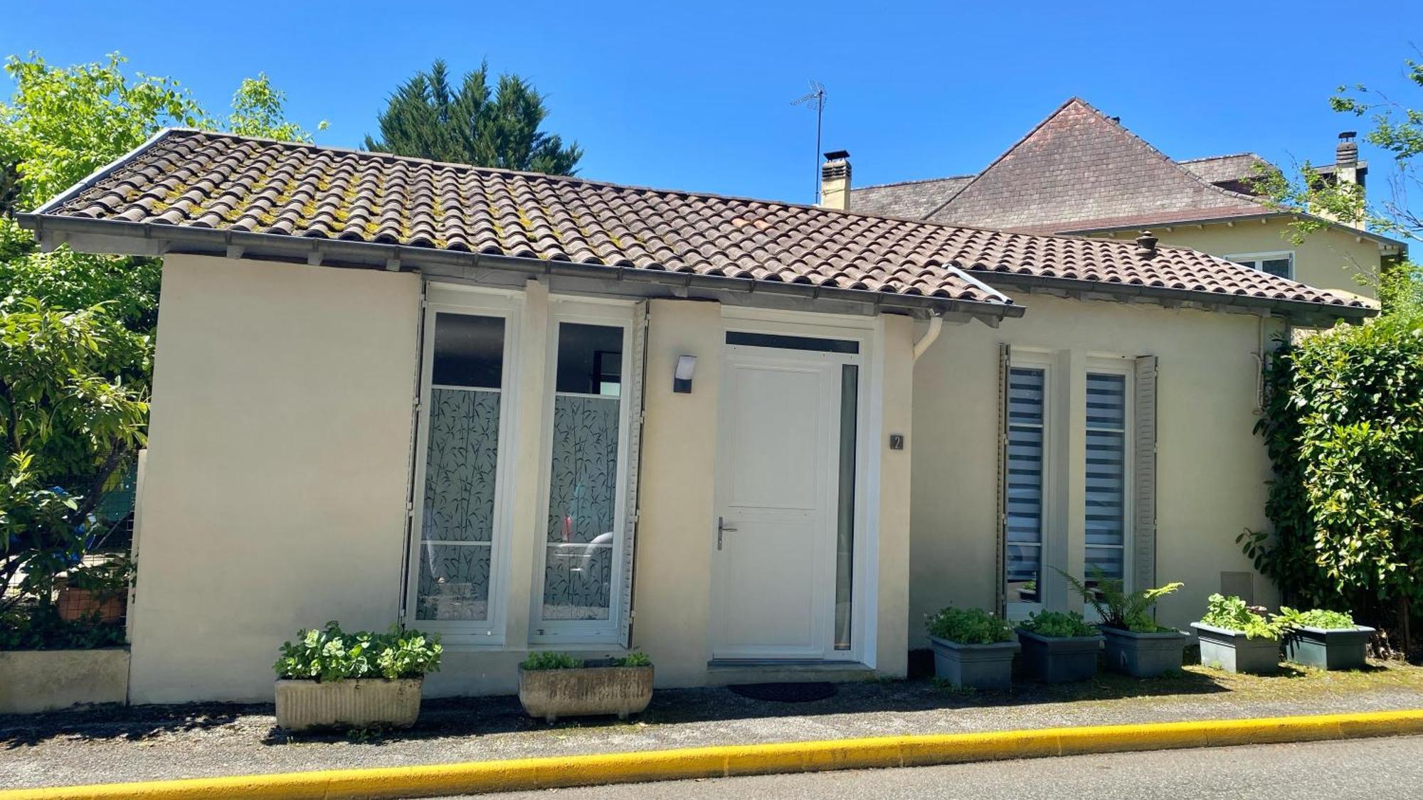 Agreable Petit Gite Avec Piscine Et Jardinet Salies-de-Béarn Εξωτερικό φωτογραφία