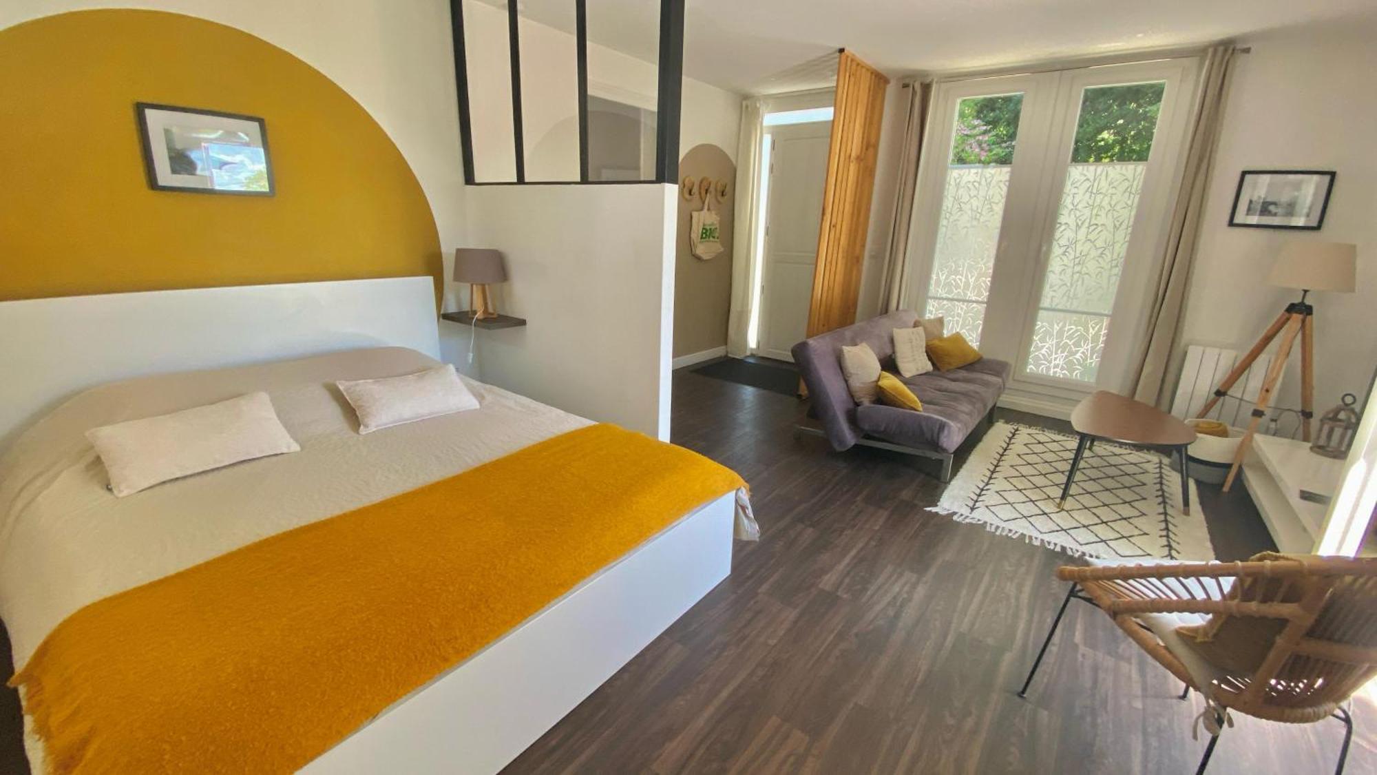 Agreable Petit Gite Avec Piscine Et Jardinet Salies-de-Béarn Εξωτερικό φωτογραφία
